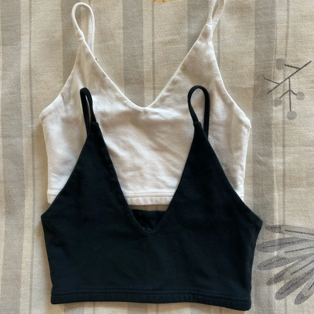 Brandy Melville Crop Top Bundle - Picture 1 of 3